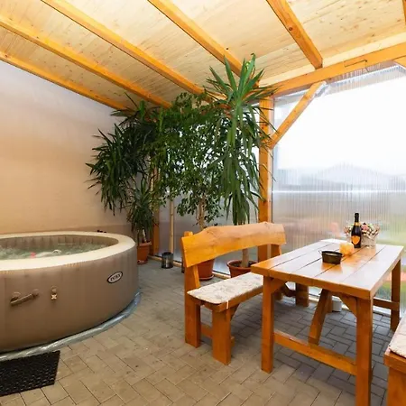 Alice * Veľký Meder